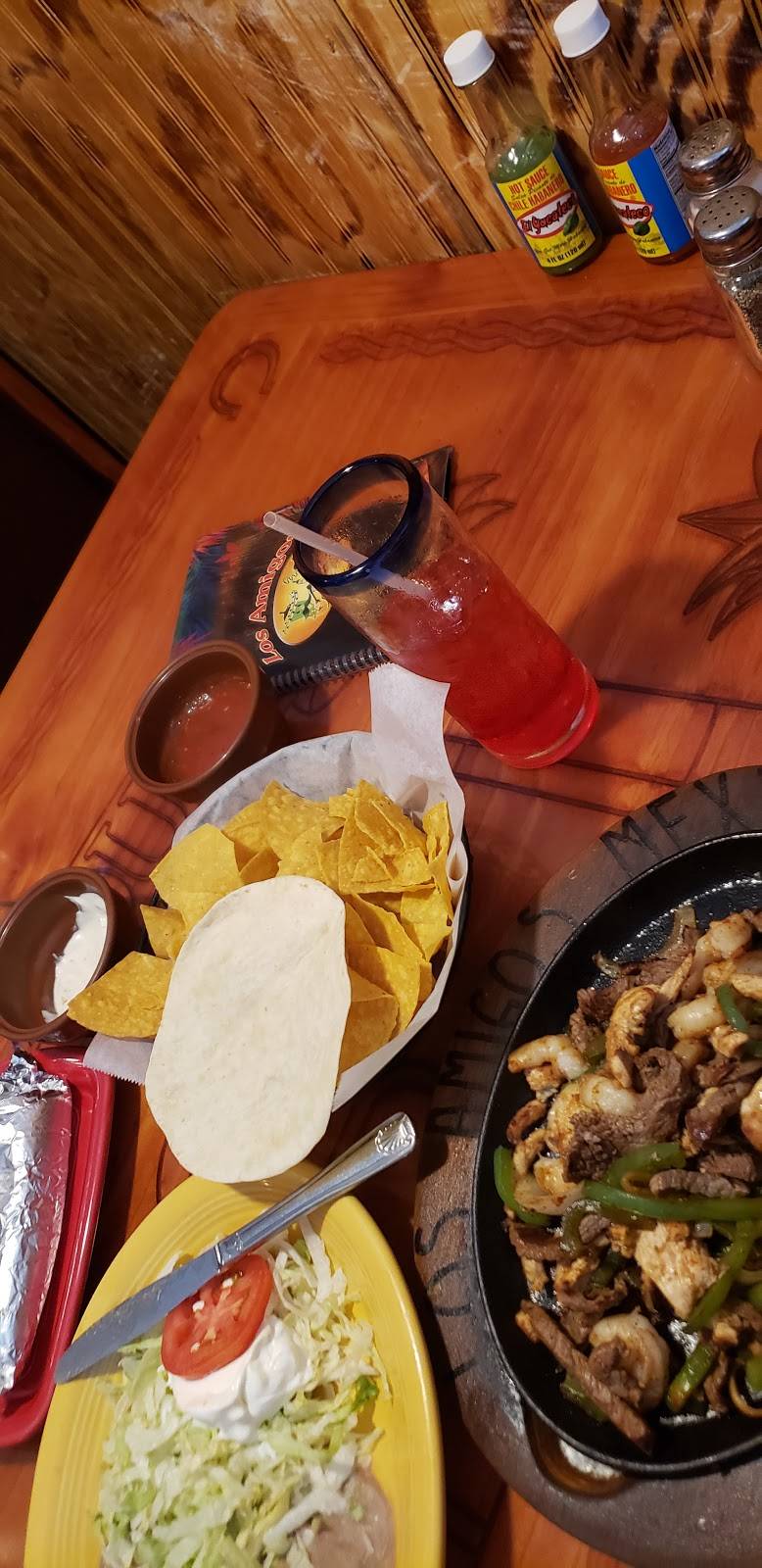 Los amigos Mexican Restaurant | restaurant | 303 East Blvd, Williamston, NC 27892, USA | 2527928688 OR +1 252-792-8688