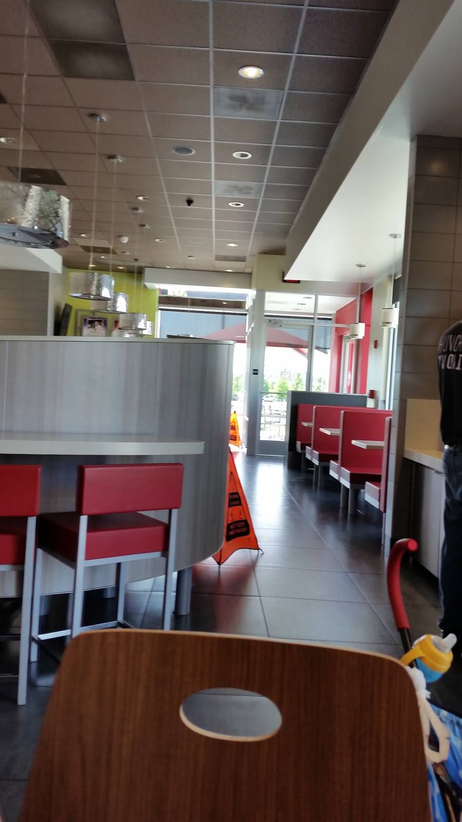 Panda Express | restaurant | 111 Spinder Dr, East Peoria, IL 61611, USA | 3096990698 OR +1 309-699-0698