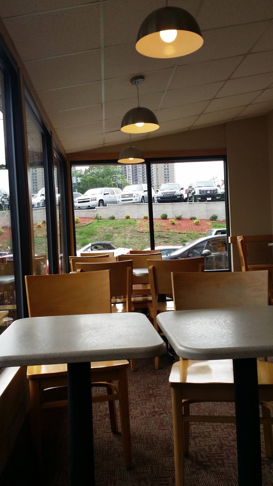 Wendys | restaurant | 5050 S Chesterfield Rd, Arlington, VA 22206, USA | 7035781991 OR +1 703-578-1991