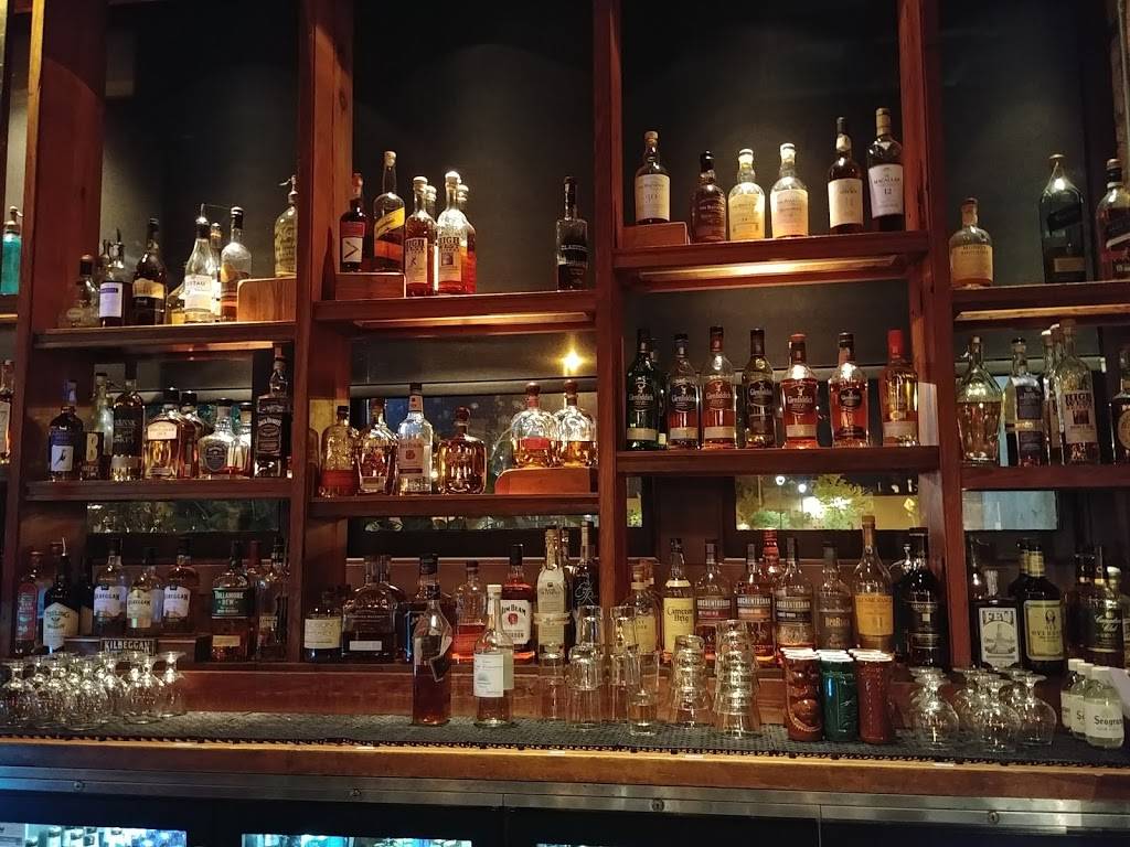 The Yard at The Iron Horse Hotel | restaurant | 500 W Florida St, Milwaukee, WI 53204, USA | 4143744766 OR +1 414-374-4766