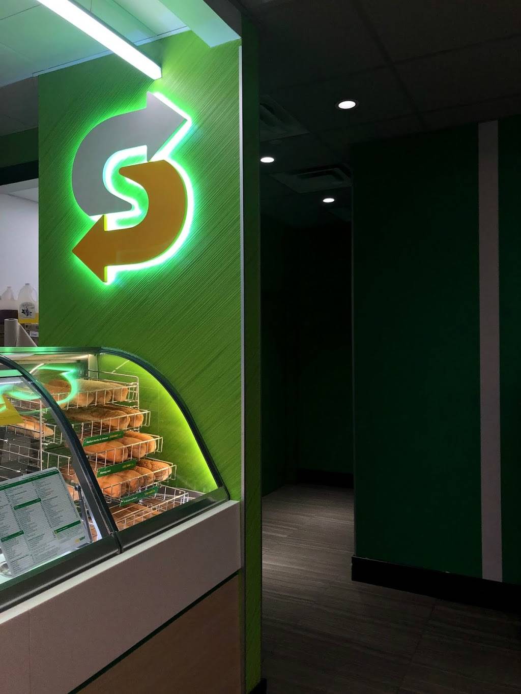 Subway | restaurant | 1065 N Court St Unit B, Medina, OH 44256, USA | 3307227827 OR +1 330-722-7827