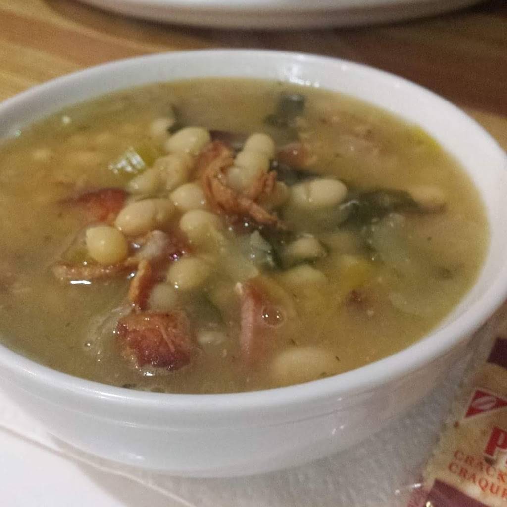 Shakers Diner | restaurant | 80 Bolton St, Bobcaygeon, ON K0M 1A0, Canada | 7058806608 OR +1 705-880-6608