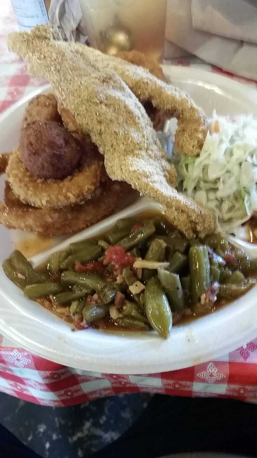 Gradys BBQ | restaurant | 8683 West, FM78, Converse, TX 78109, USA | 2103438060 OR +1 210-343-8060