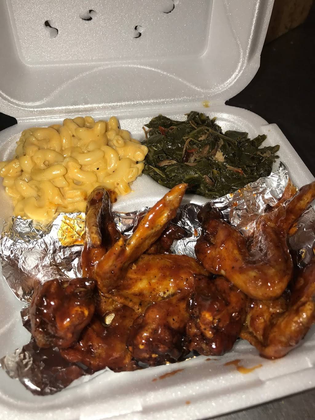 Daves Dinners Express | restaurant | 2000 Brittain Rd, Akron, OH 44310, USA | 2346786467 OR +1 234-678-6467