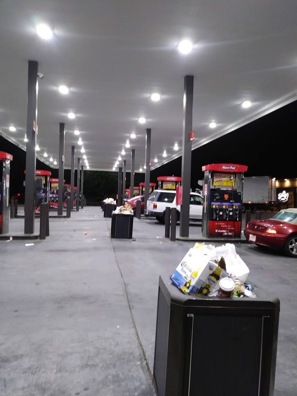 RaceTrac | bakery | 8124 Forest Ln, Dallas, TX 75243, USA | 2143485858 OR +1 214-348-5858