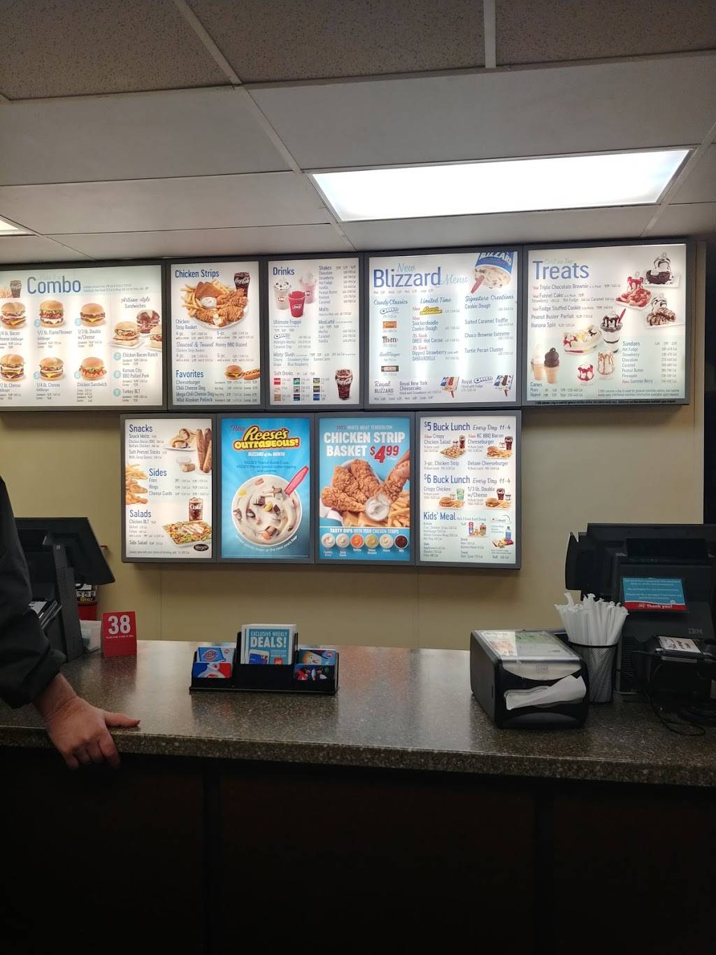 Dairy Queen Grill & Chill | restaurant | 404 N 114th St, Omaha, NE 68154, USA | 4023334623 OR +1 402-333-4623