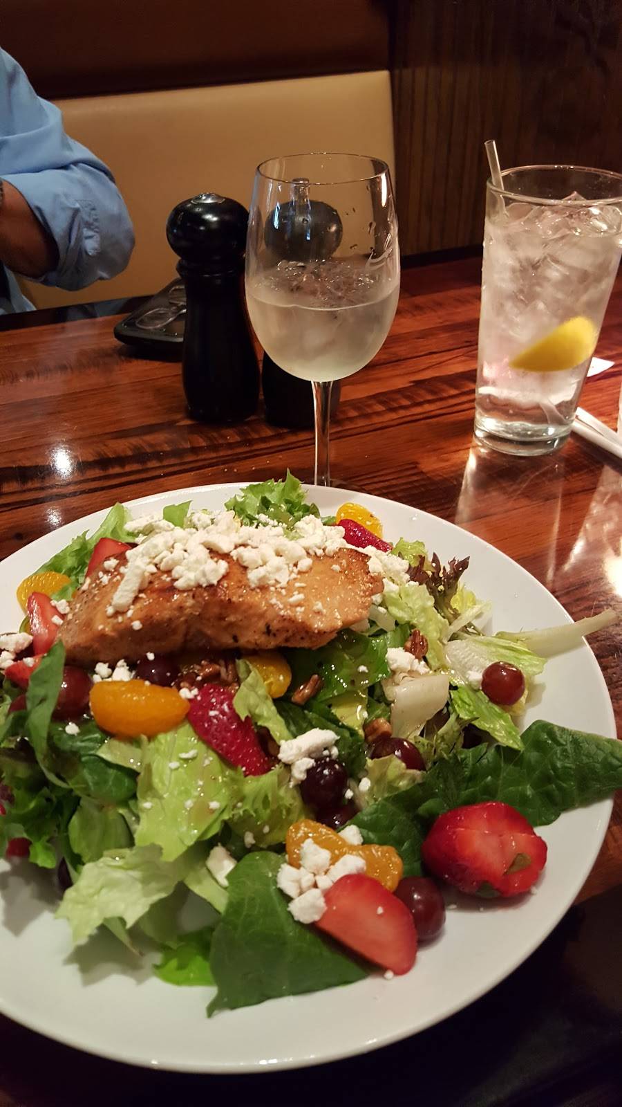 LongHorn Steakhouse | meal takeaway | 1262 Fording Island Road Tanger I Outlet Center, Bluffton, SC 29910, USA | 8437057001 OR +1 843-705-7001