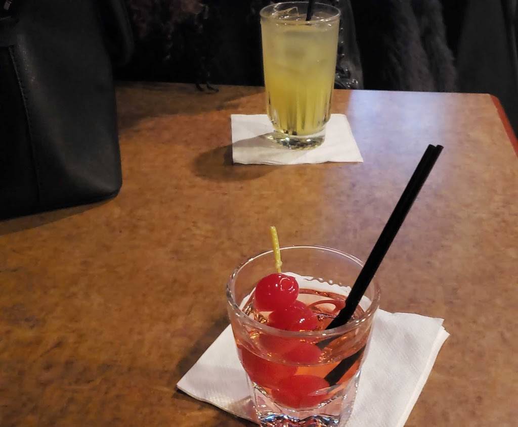 Red Balloon Saloon | restaurant | 29276 Northwestern Hwy, Southfield, MI 48034, USA | 2483523837 OR +1 248-352-3837