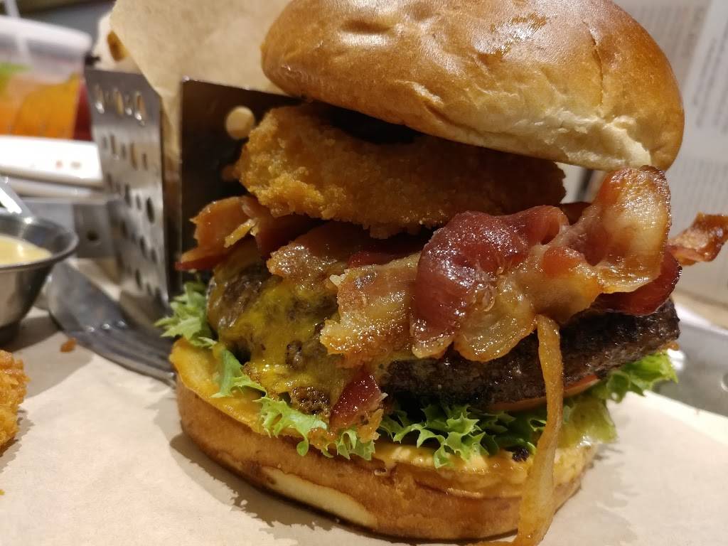 Chilis Grill & Bar | meal takeaway | 500 University Center Blvd, Charlotte, NC 28262, USA | 7045100626 OR +1 704-510-0626