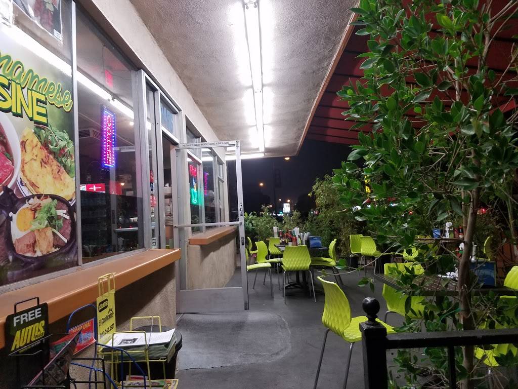 Montebello Pho & Sandwich | restaurant | 2456 W Whittier Blvd, Montebello, CA 90640, USA | 3237282902 OR +1 323-728-2902