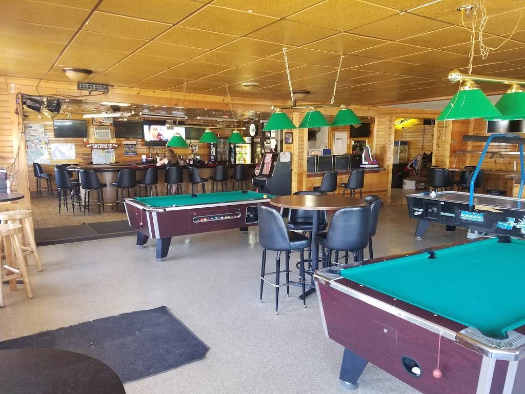 Bottoms Up Sports Bar & Grill | restaurant | 5165 N North Main St, Winter, WI 54896, USA | 7152662029 OR +1 715-266-2029