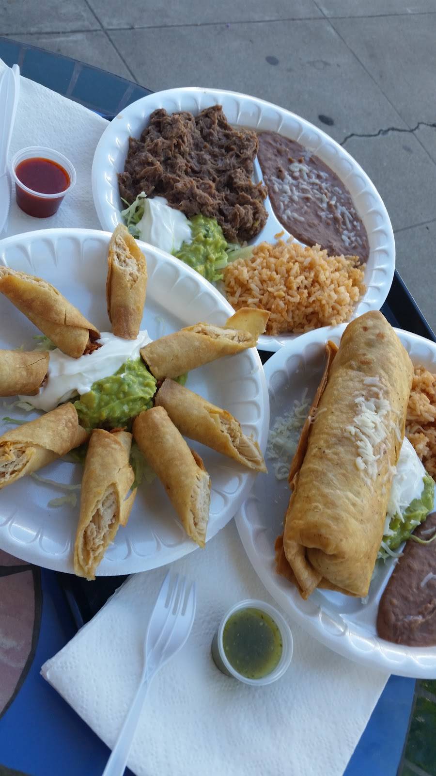 San Martin Fresh Mexican Grill | restaurant | 2770 E Main St, Ventura, CA 93003, USA | 8056438950 OR +1 805-643-8950