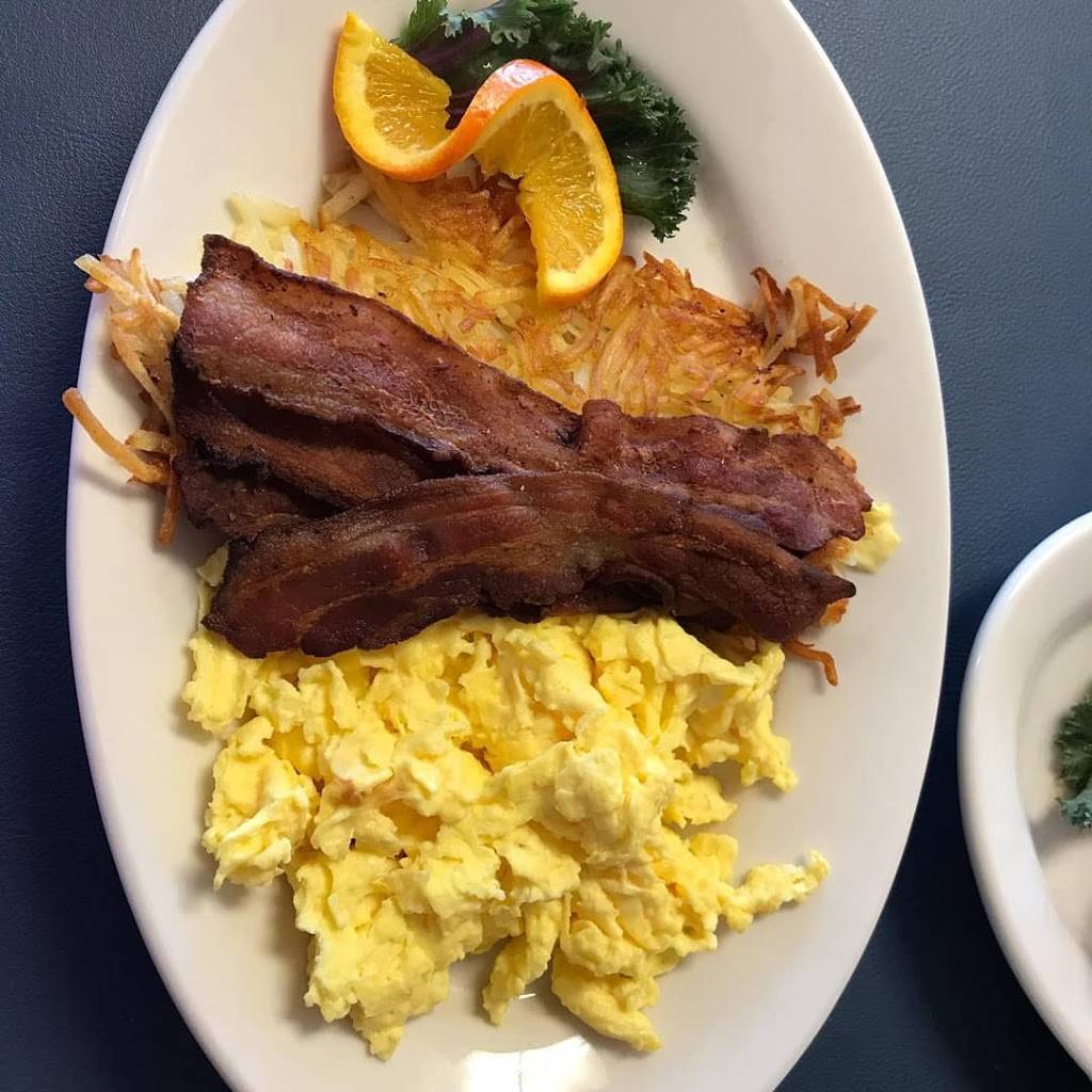 Mama Ks Cafe | restaurant | 733 N Ben Maddox Way, Visalia, CA 93292, USA | 5598025888 OR +1 559-802-5888