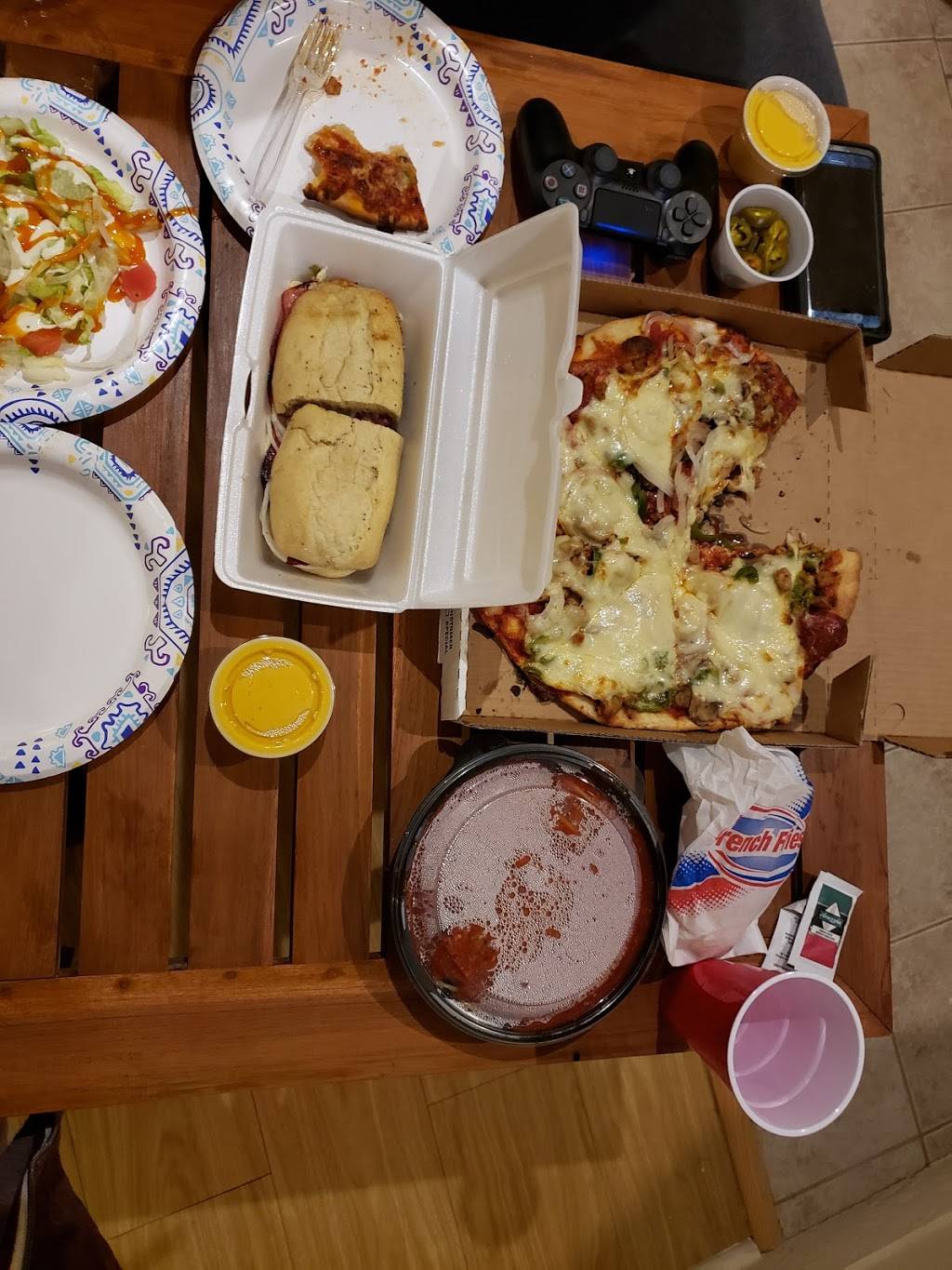 Toms Papa Dinos Pizza | restaurant | 288 Main St, Florence, KY 41042, USA | 8593715567 OR +1 859-371-5567