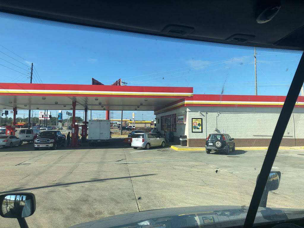 Circle K | meal takeaway | 10010 US 49, Gulfport, MS 39503, USA | 2288650055 OR +1 228-865-0055