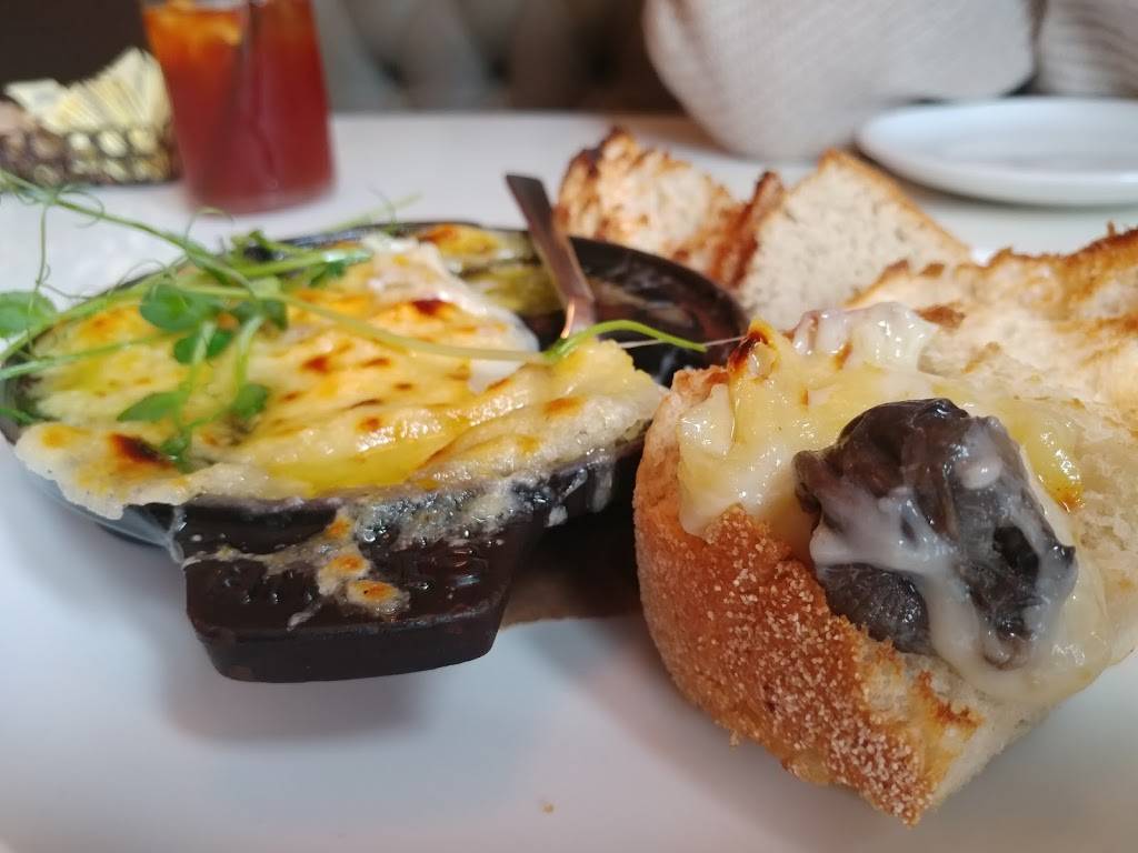 Brooklyn and The Butcher | restaurant | 148 E Market St, New Albany, IN 47150, USA | 8125902646 OR +1 812-590-2646