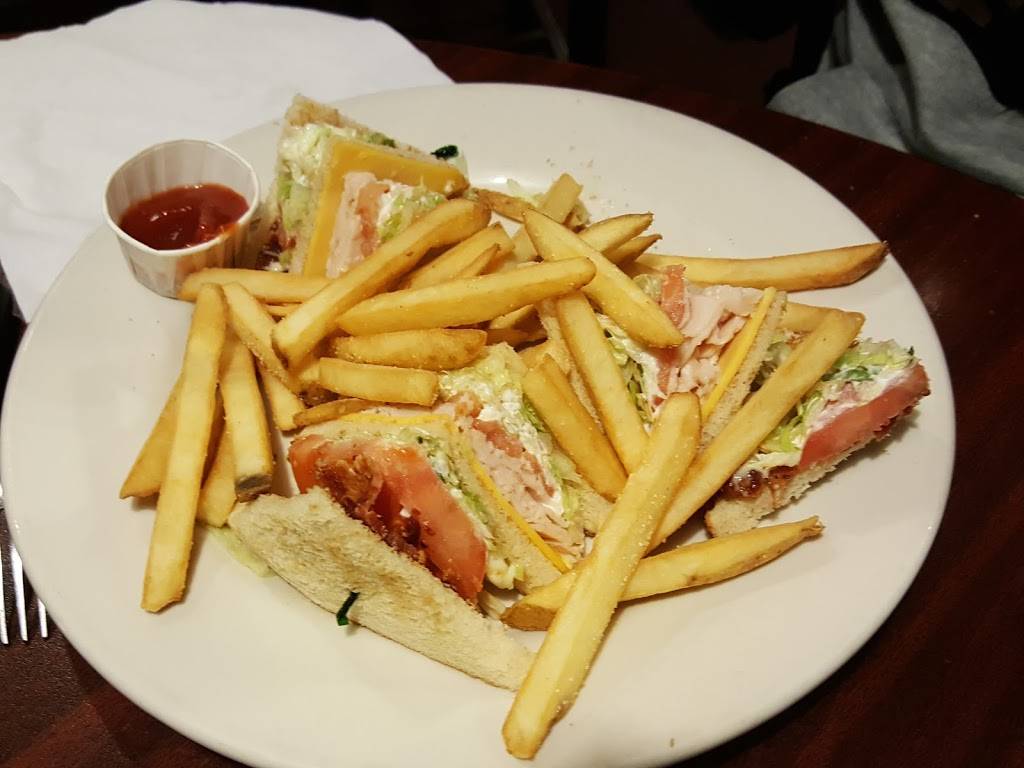 Francis Family Restaurant | restaurant | 1038 E Wheeling Ave, Cambridge, OH 43725, USA | 7404393333 OR +1 740-439-3333