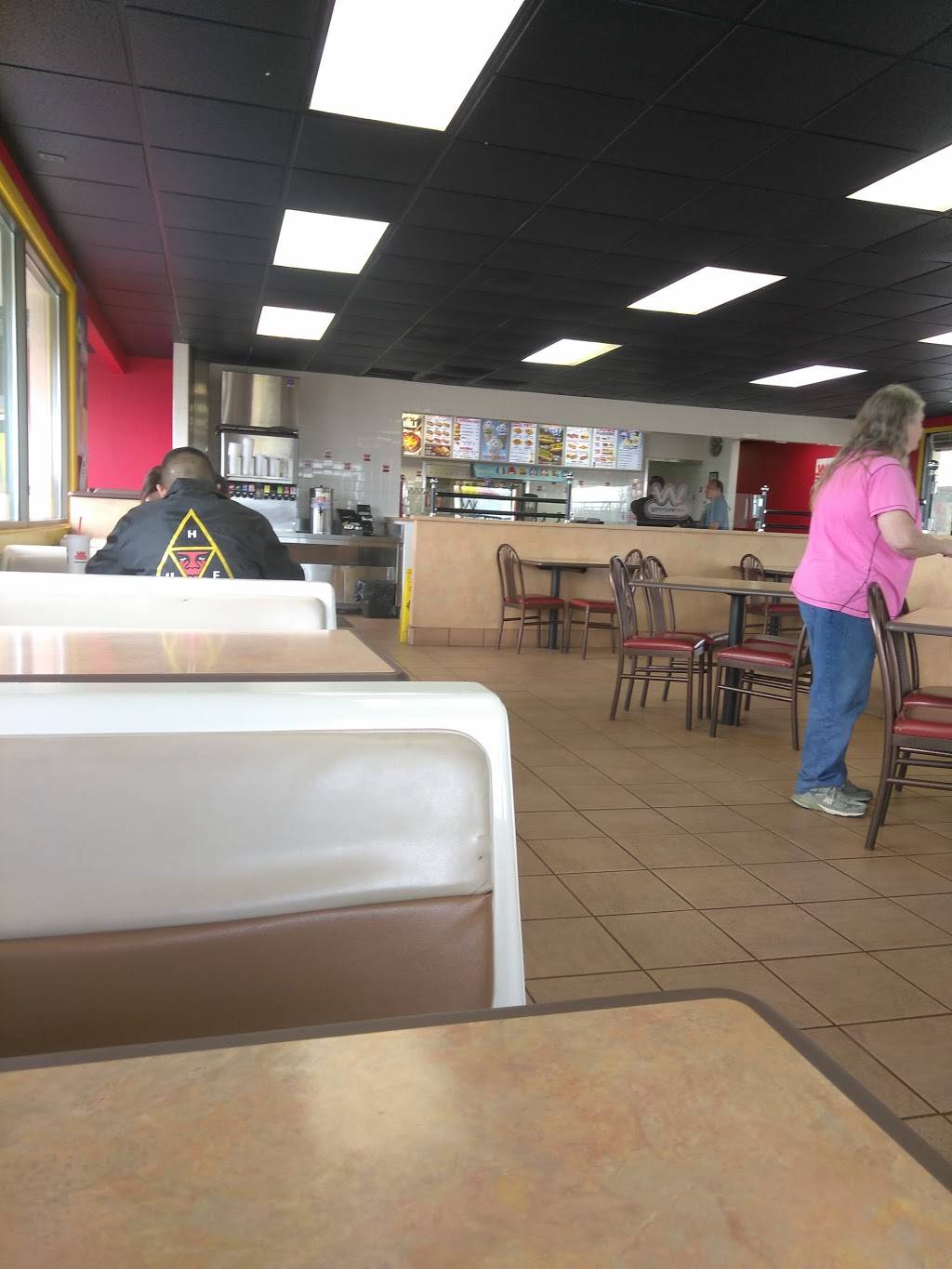 Wienerschnitzel | restaurant | 5950 CA-99, Stockton, CA 95212, USA | 2099312361 OR +1 209-931-2361