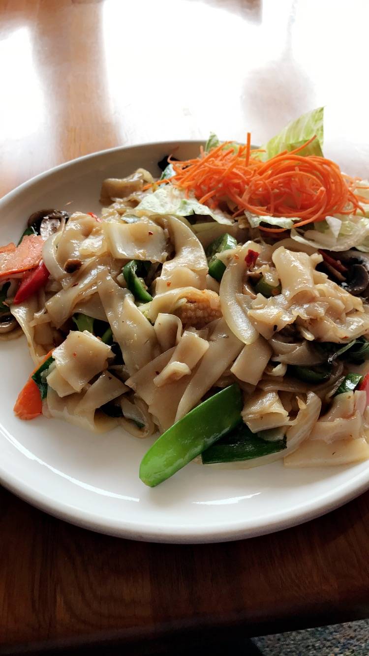 Dozika Restaurant | meal takeaway | 601 Dempster Street, Evanston, IL 60201, USA | 8478699740 OR +1 847-869-9740