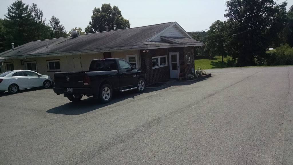 Hilltop Diner | restaurant | WV-20, Cowen, WV 26206, USA | 3042263800 OR +1 304-226-3800