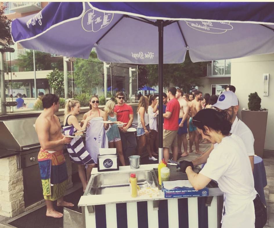 Delmans Dogs of Nashville | restaurant | 600 Medical Park Dr #165, Madison, TN 37115, USA | 6154038884 OR +1 615-403-8884