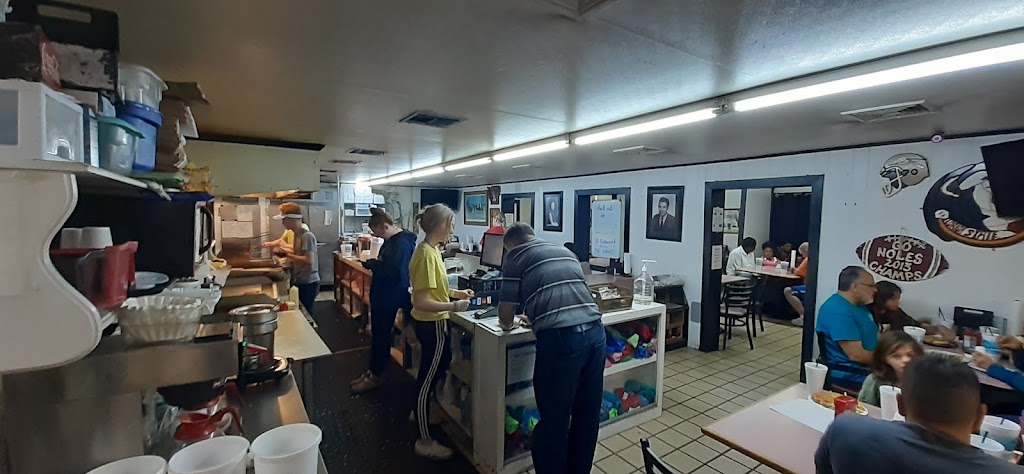 Eds Restaurant | restaurant | 1324 US-90, Defuniak Springs, FL 32433, USA | 8508925839 OR +1 850-892-5839