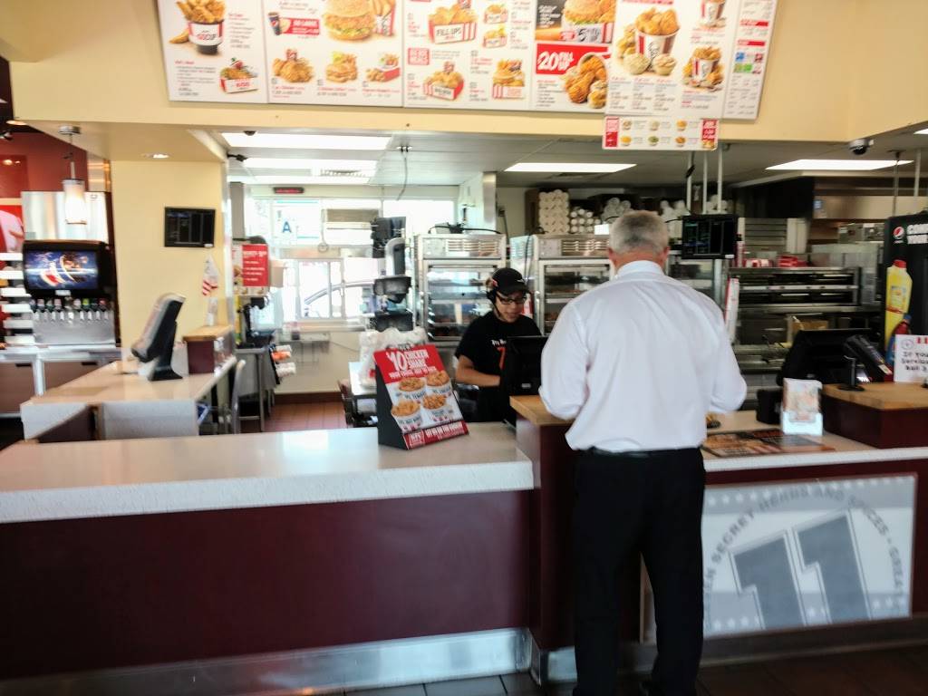 KFC | restaurant | 4140 Convoy St, San Diego, CA 92111, USA | 8582777020 OR +1 858-277-7020