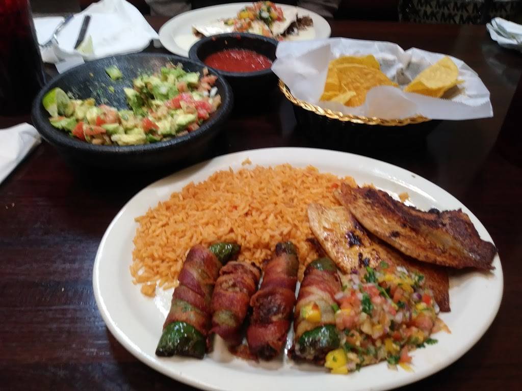 Puente Grande | restaurant | 2022 N Locust Ave, Lawrenceburg, TN 38464, USA | 9312447575 OR +1 931-244-7575