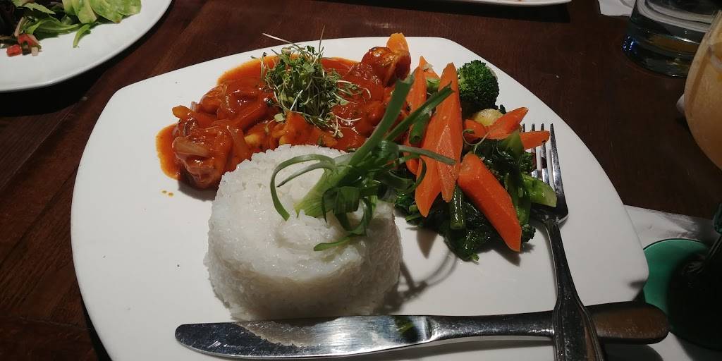 Raices | restaurant | 565 W 207th St, New York, NY 10034, USA | 2127293814 OR +1 212-729-3814