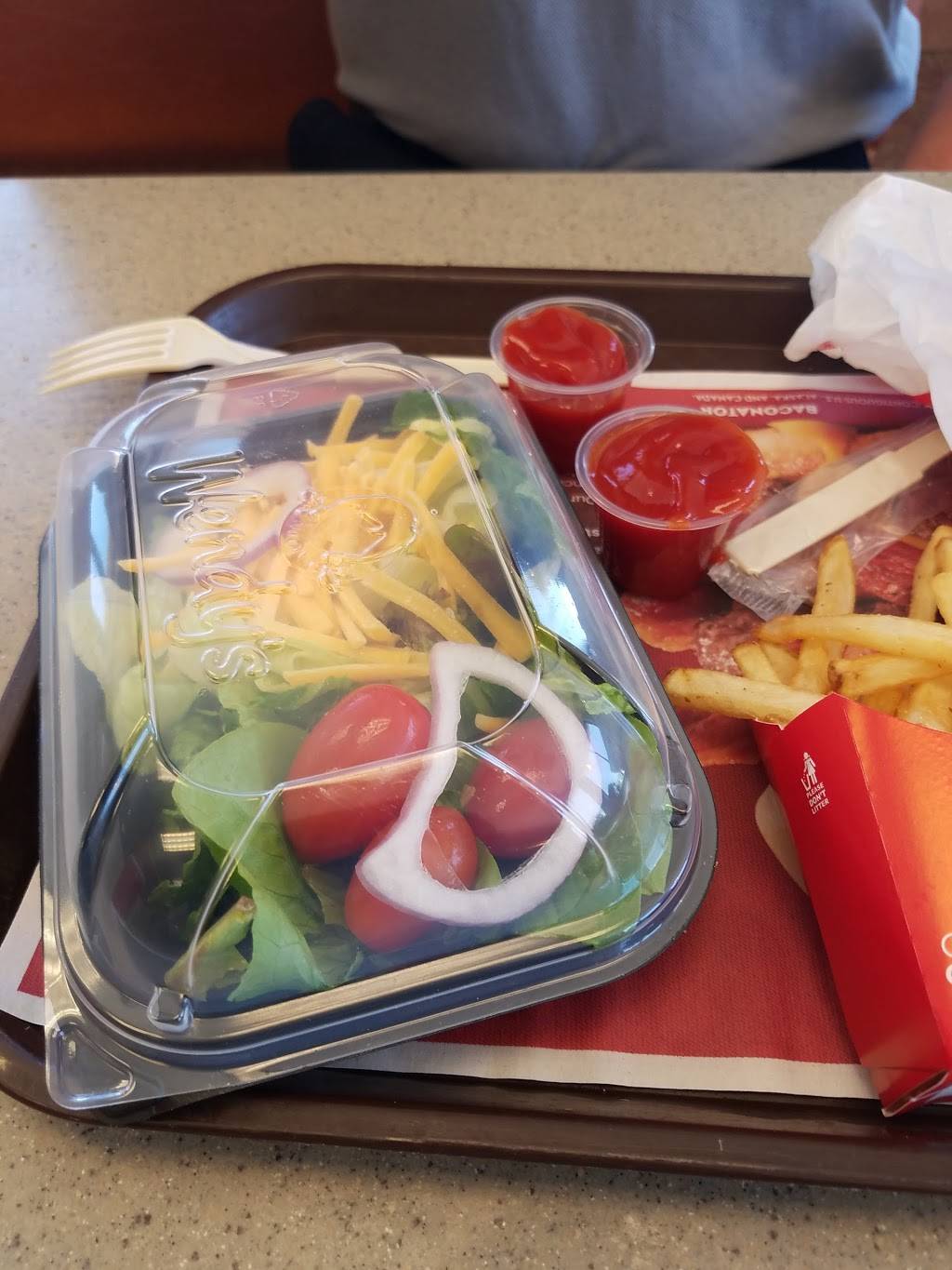 Wendys | restaurant | 2570 Commerce Pkwy, Bunnell, FL 32110, USA | 3864373277 OR +1 386-437-3277