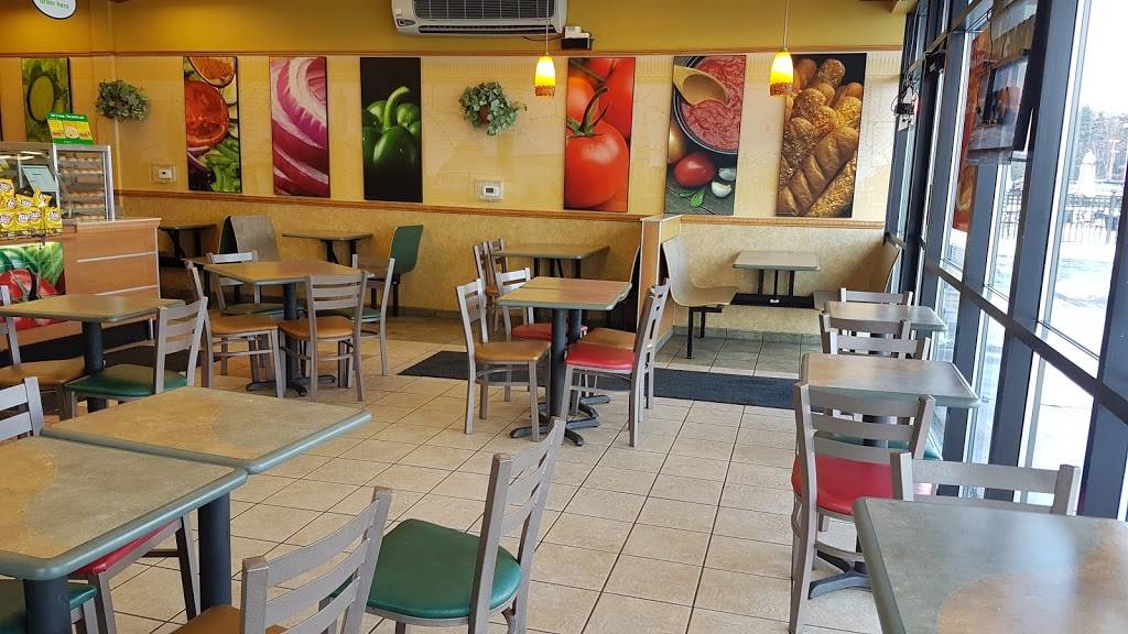 Subway | restaurant | 2401 WI-25, Menomonie, WI 54751, USA | 7152351800 OR +1 715-235-1800