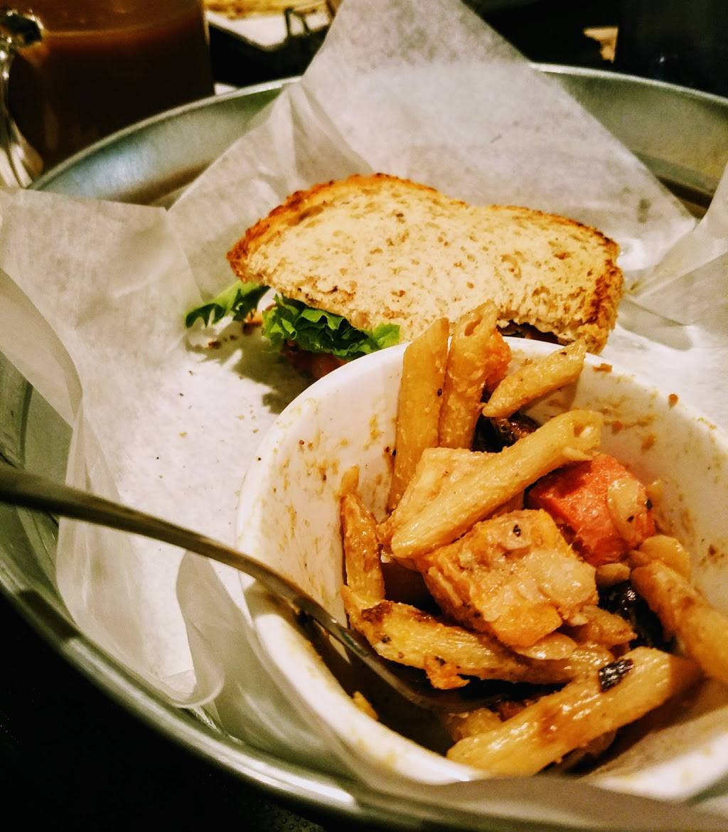 Ramonas Table | restaurant | 17 Squires Street Square NE, Rockford, MI 49341, USA | 6169517100 OR +1 616-951-7100