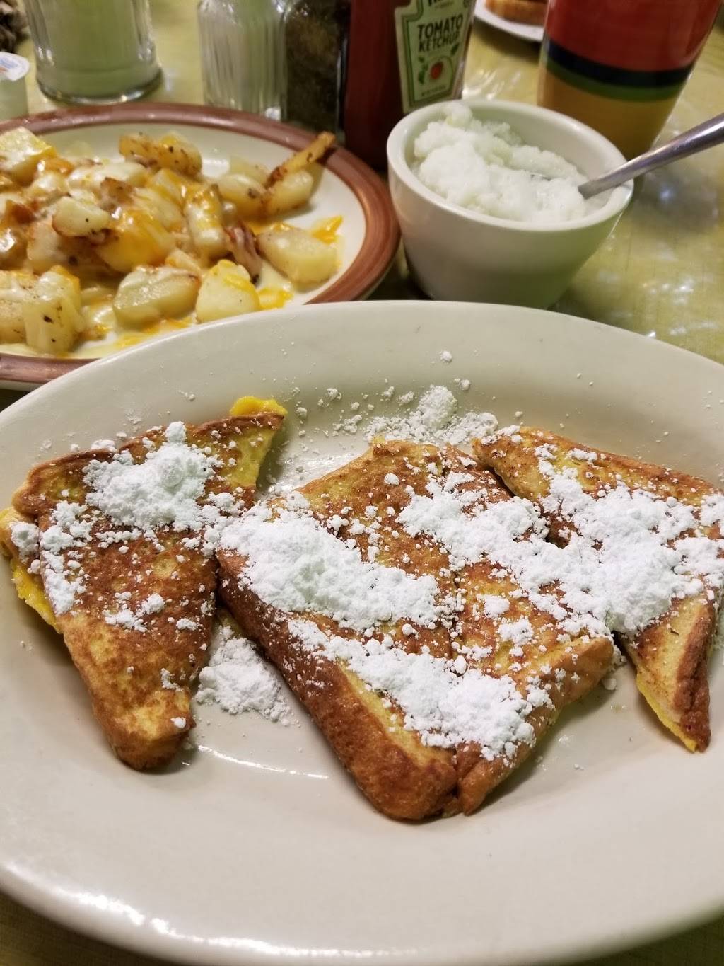 Lucys Kitchen | restaurant | 106 Depot St, Elgin, TX 78621, USA | 5122859975 OR +1 512-285-9975