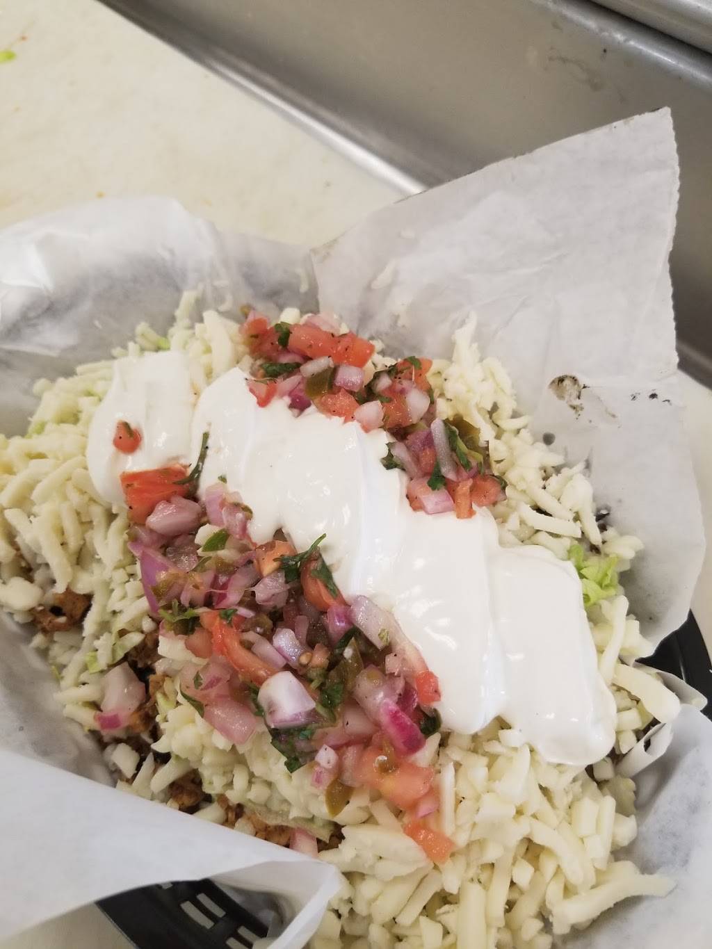 qus place | restaurant | 3467 Sheridan Rd, Zion, IL 60099, USA | 2247897484 OR +1 224-789-7484