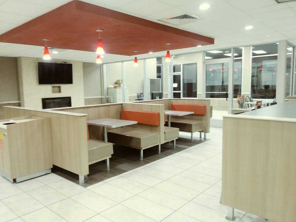 Burger King | restaurant | 2333 Willis Rd, Richmond, VA 23237, USA | 8047141141 OR +1 804-714-1141