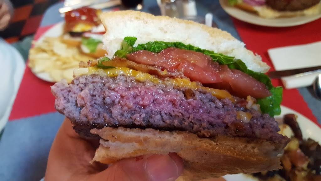 Tessaros American Bar & Hardwood Grill | restaurant | 4601 Liberty Ave, Pittsburgh, PA 15224, USA | 4126826809 OR +1 412-682-6809