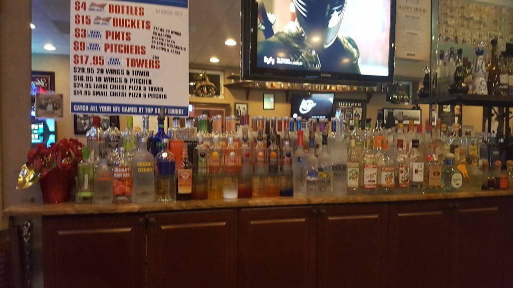 Giulios Pizza Restaurant | restaurant | 126 Middletown Ave, North Haven, CT 06473, USA | 2032393515 OR +1 203-239-3515