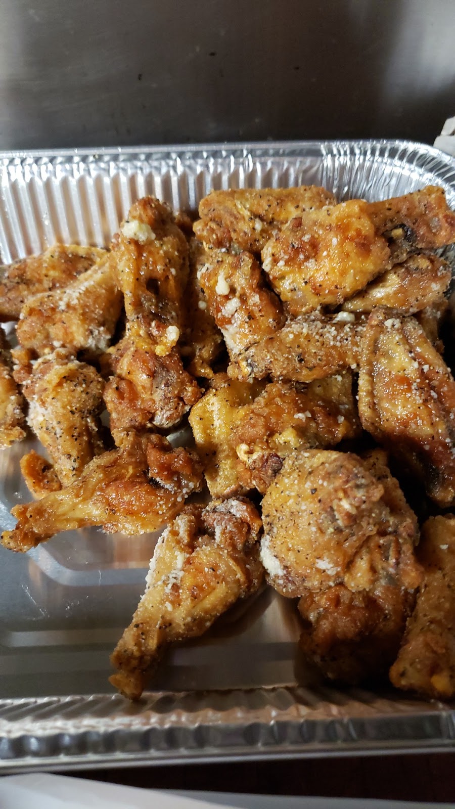 Wild Wing Station | restaurant | 2212 Halls Mill Rd, Mobile, AL 36606, USA | 2512196867 OR +1 251-219-6867