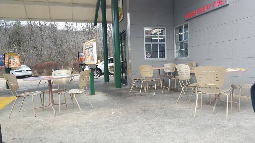 Sonic Drive-In | restaurant | 3845 Fort Henry Dr, Kingsport, TN 37663, USA | 4232398601 OR +1 423-239-8601