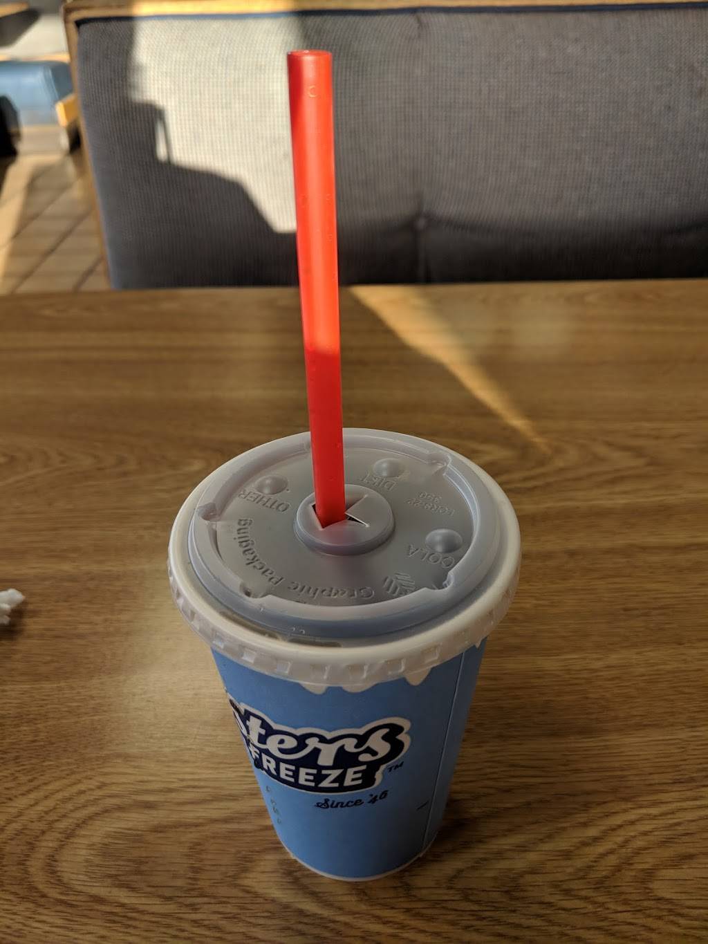 Fosters Freeze | restaurant | 1120 E Ocean Ave, Lompoc, CA 93436, USA | 8057351321 OR +1 805-735-1321