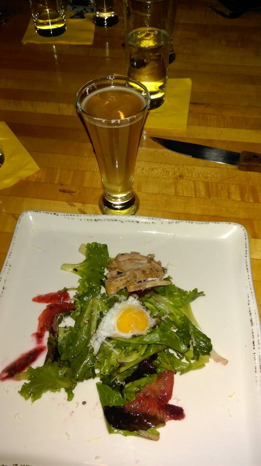 Tannins & Hops | restaurant | 619 A Southwest Water Street, Peoria, IL 61602, USA | 3099662165 OR +1 309-966-2165