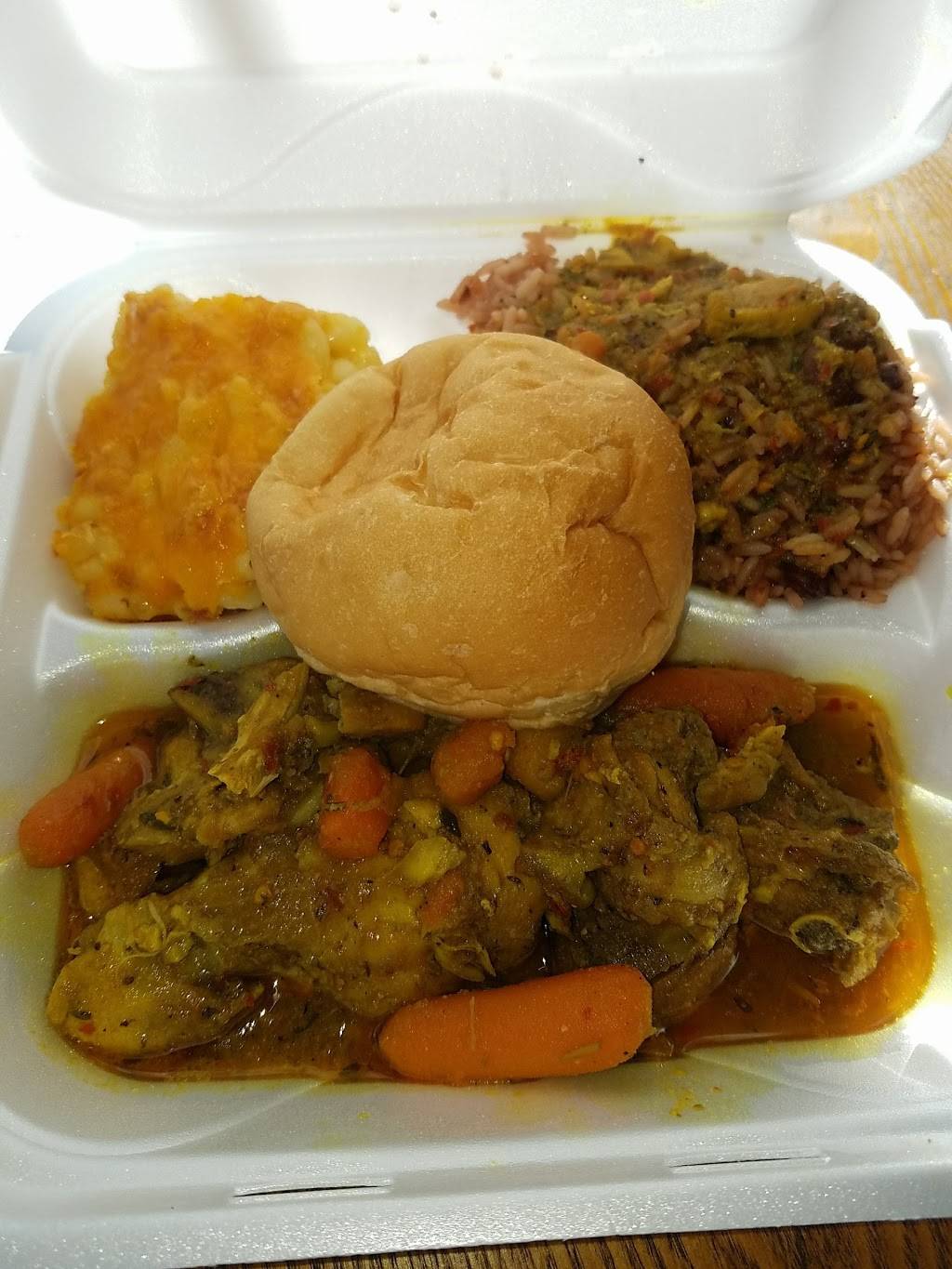 Southern Caribbean Restaurant | restaurant | 1316 Bessemer Rd, Birmingham, AL 35208, USA | 2059230197 OR +1 205-923-0197