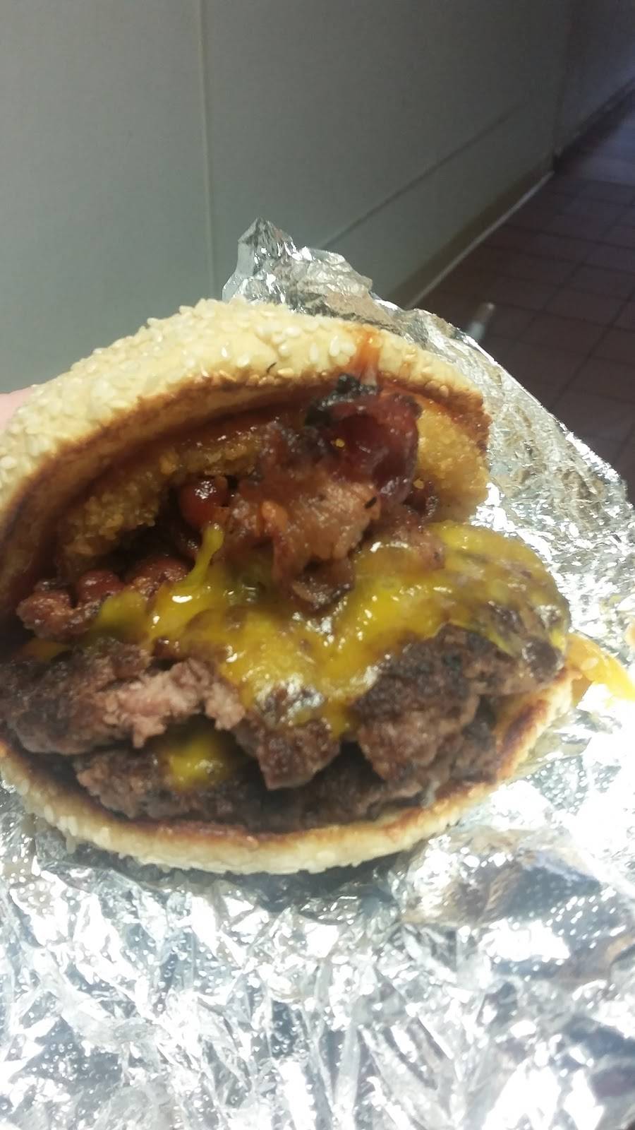 Buddys Burgers | restaurant | 170 E Main St, Newark, DE 19711, USA | 3025337363 OR +1 302-533-7363