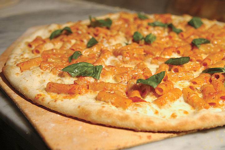 Hollywood | restaurant | 376 Fairfield Rd, Fairfield, NJ 07004, USA | 9738080123 OR +1 973-808-0123