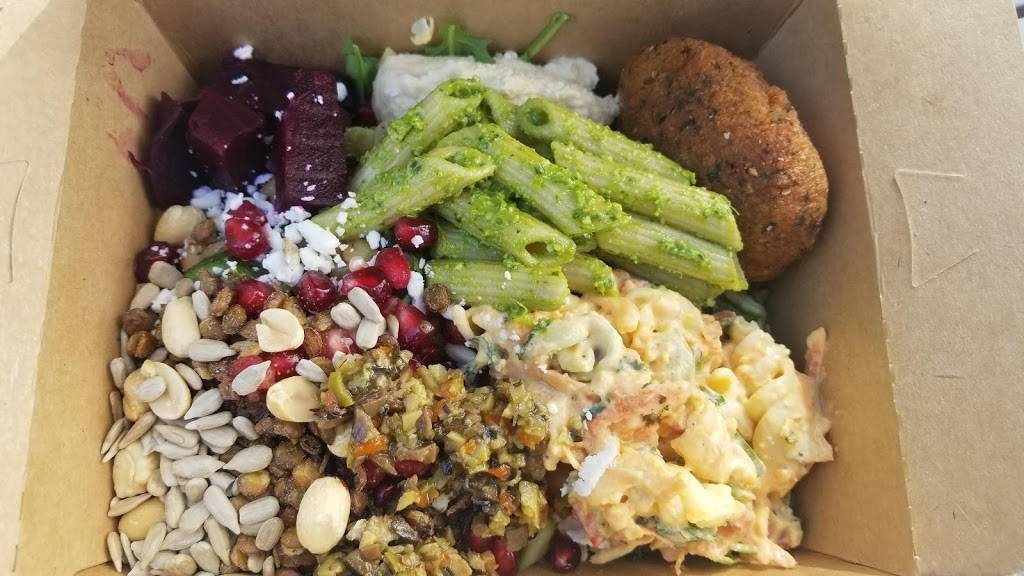 Mrs. Winstons - LAs Best Salad Bar-Water Garden | restaurant | 2450 Colorado Ave, Santa Monica, CA 90404, USA | 3103152777 OR +1 310-315-2777