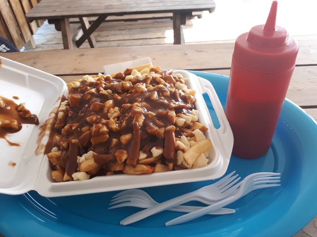 Casse-Croûte chez Ti-Ray | restaurant | 31 Route Principale O, Sainte-Cécile-de-Masham, QC J0X 2W0, Canada | 8194561222 OR +1 819-456-1222