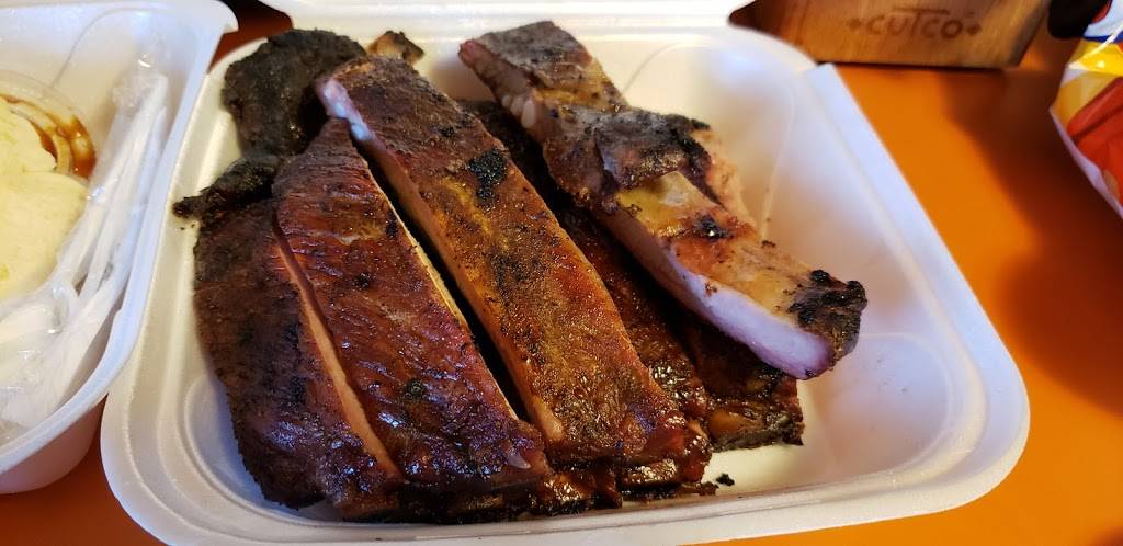3 Pigs Bbq | restaurant | 890 E Langsford Rd, Lees Summit, MO 64063, USA | 8168132227 OR +1 816-813-2227