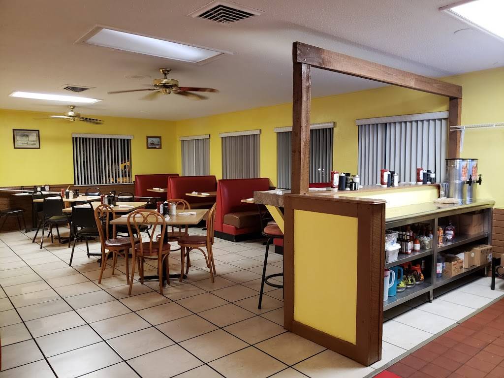 Johnny Cakes & Steaks Homestyle Restaurant | restaurant | 859 US Hwy 41 S, Inverness, FL 34450, USA | 3527653326 OR +1 352-765-3326