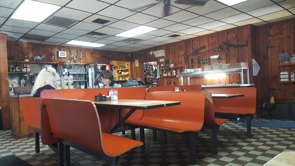 Brandin Iron Cafe | restaurant | 8 N Main St C, Coalgate, OK 74538, USA | 5809273263 OR +1 580-927-3263