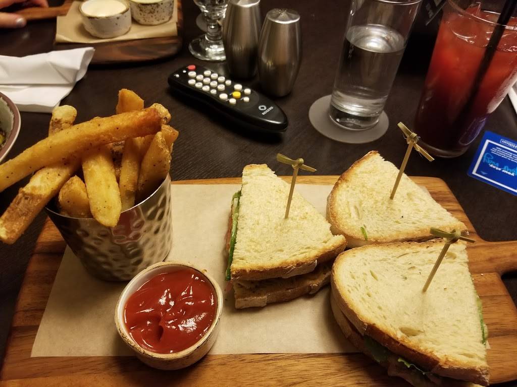 The Bistro – Eat. Drink. Connect. | restaurant | 200 Coventry Rd, Ottawa, ON K1K 4S3, Canada | 6137419862 OR +1 613-741-9862